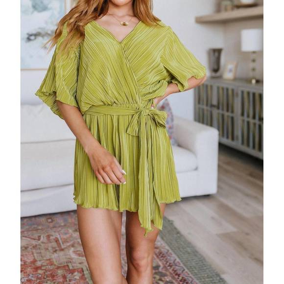 NEW GEEGEE lovely life plisse romper in green - Picture 5 of 5